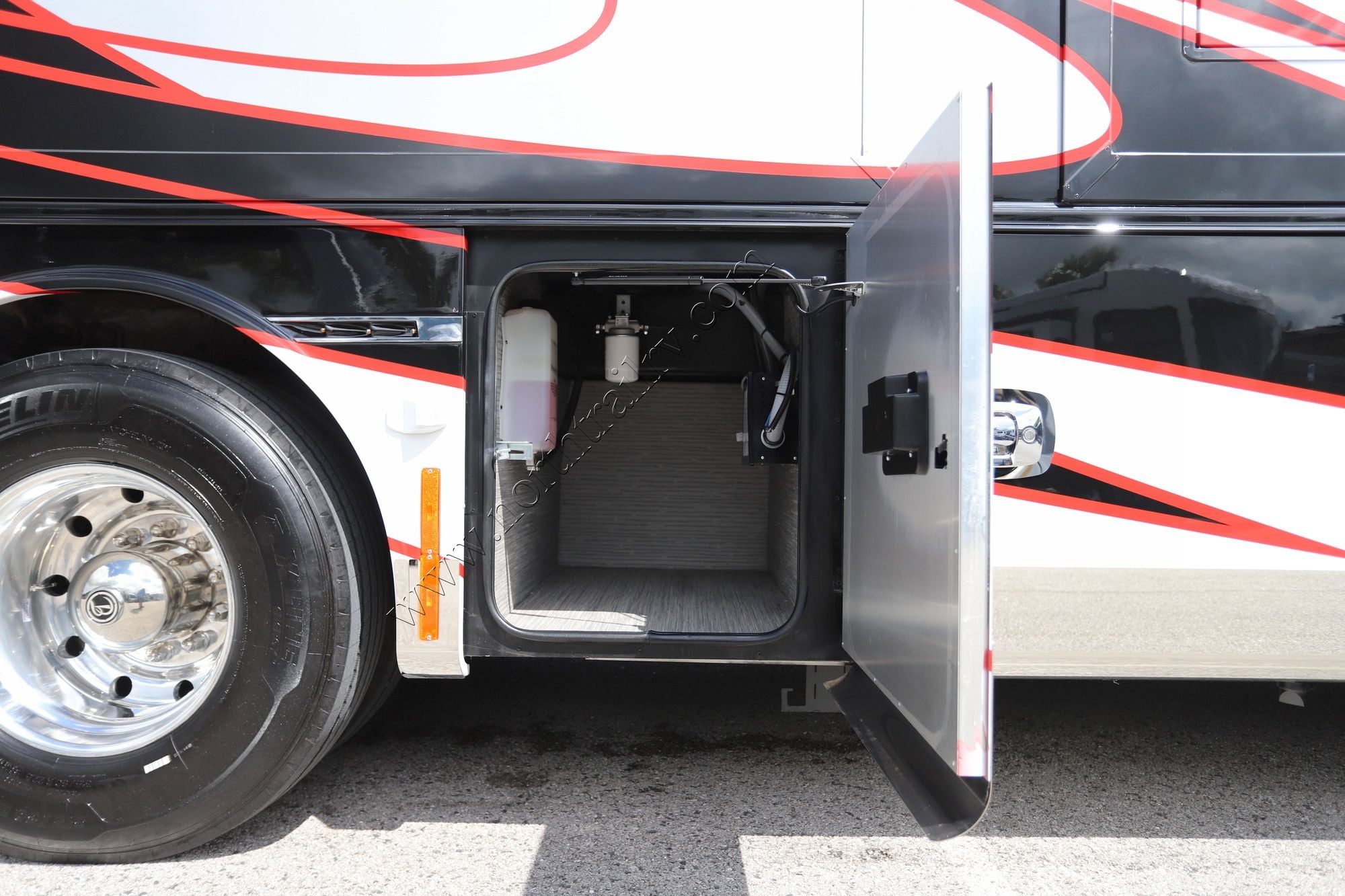New 2027 Tiffin Motor Homes Zephyr 45PZ Class A  For Sale