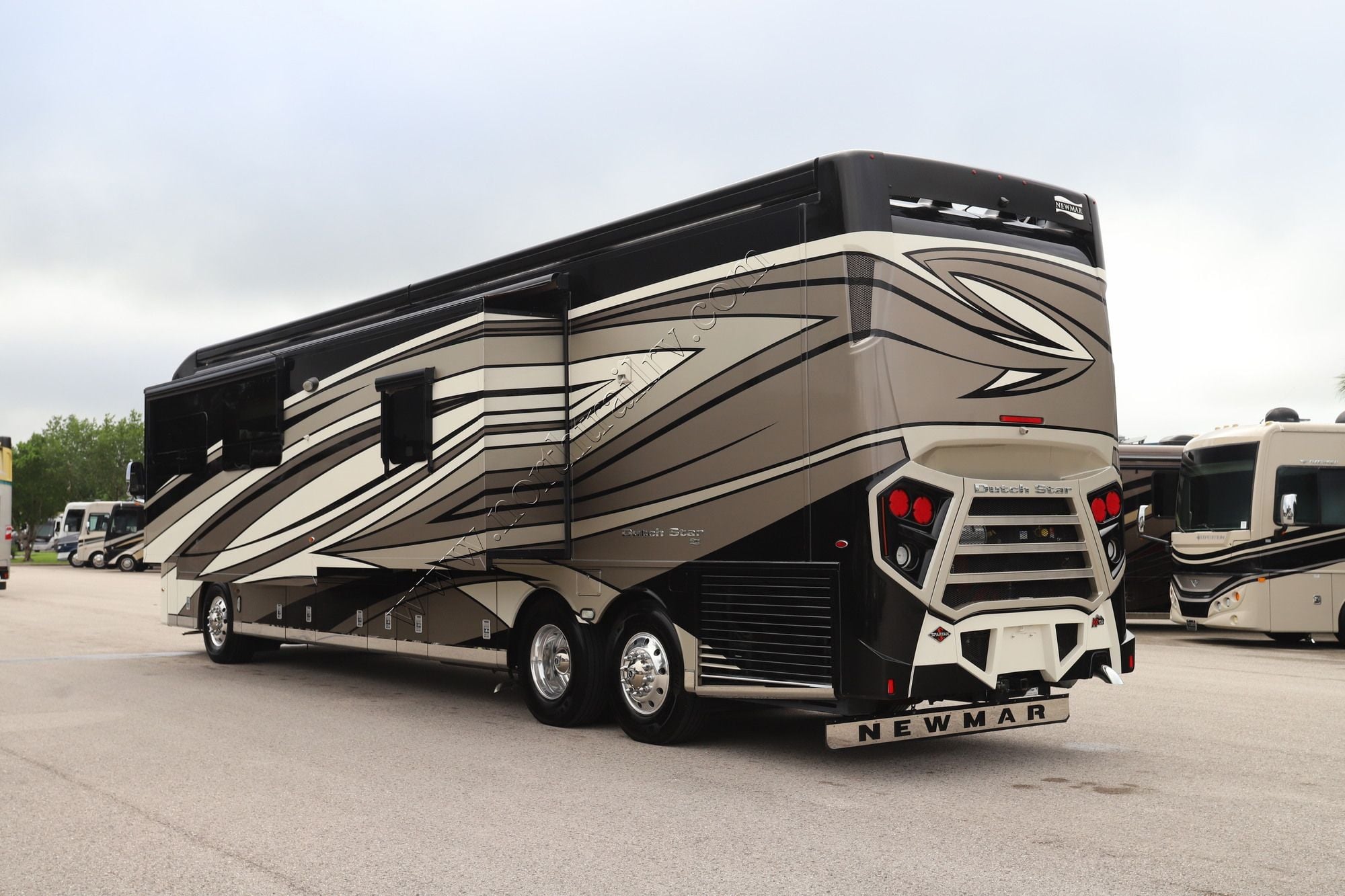 Used 2023 Newmar Dutch Star 4369 Class A  For Sale
