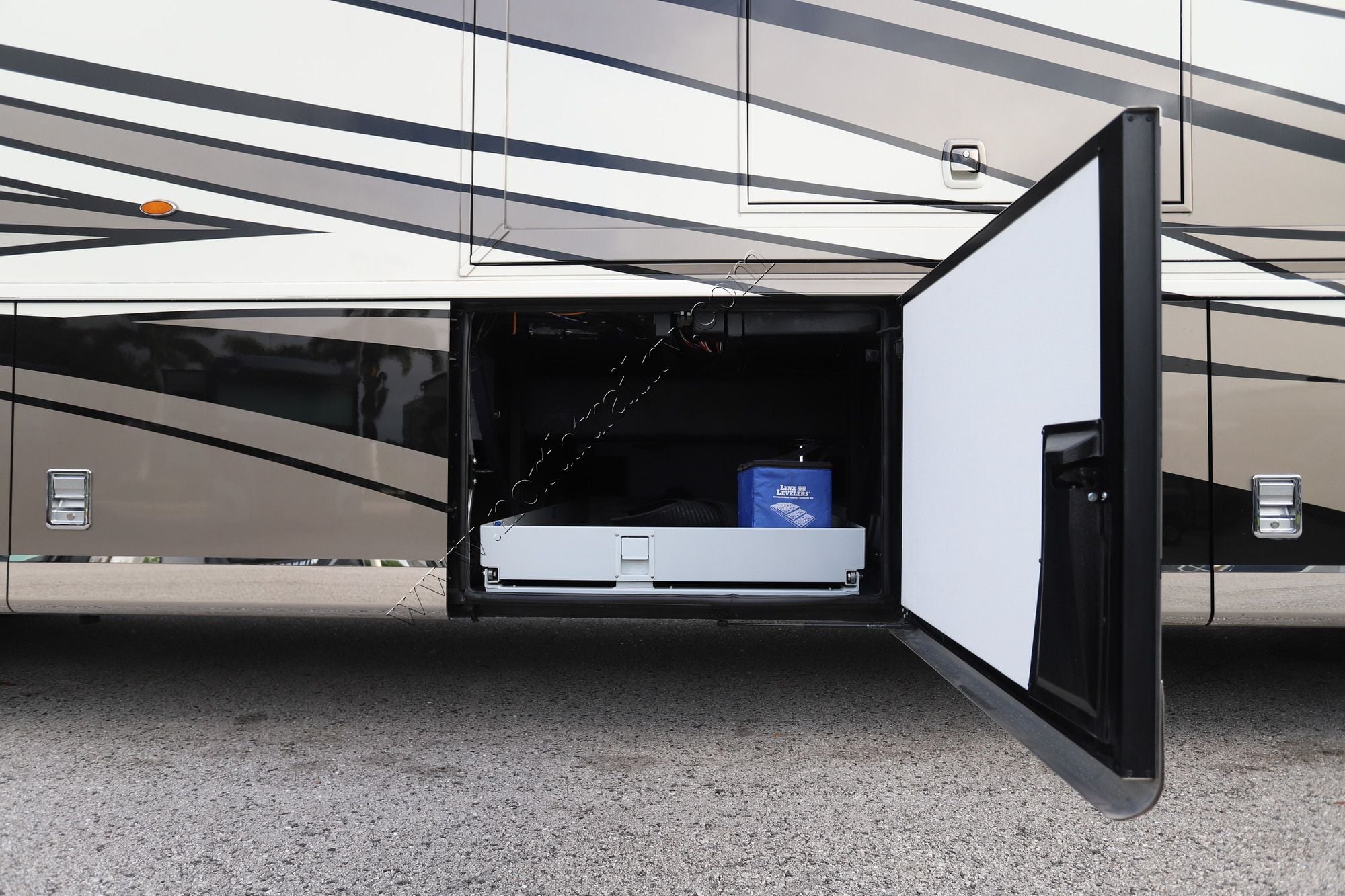 Used 2023 Newmar Dutch Star 4369 Class A  For Sale
