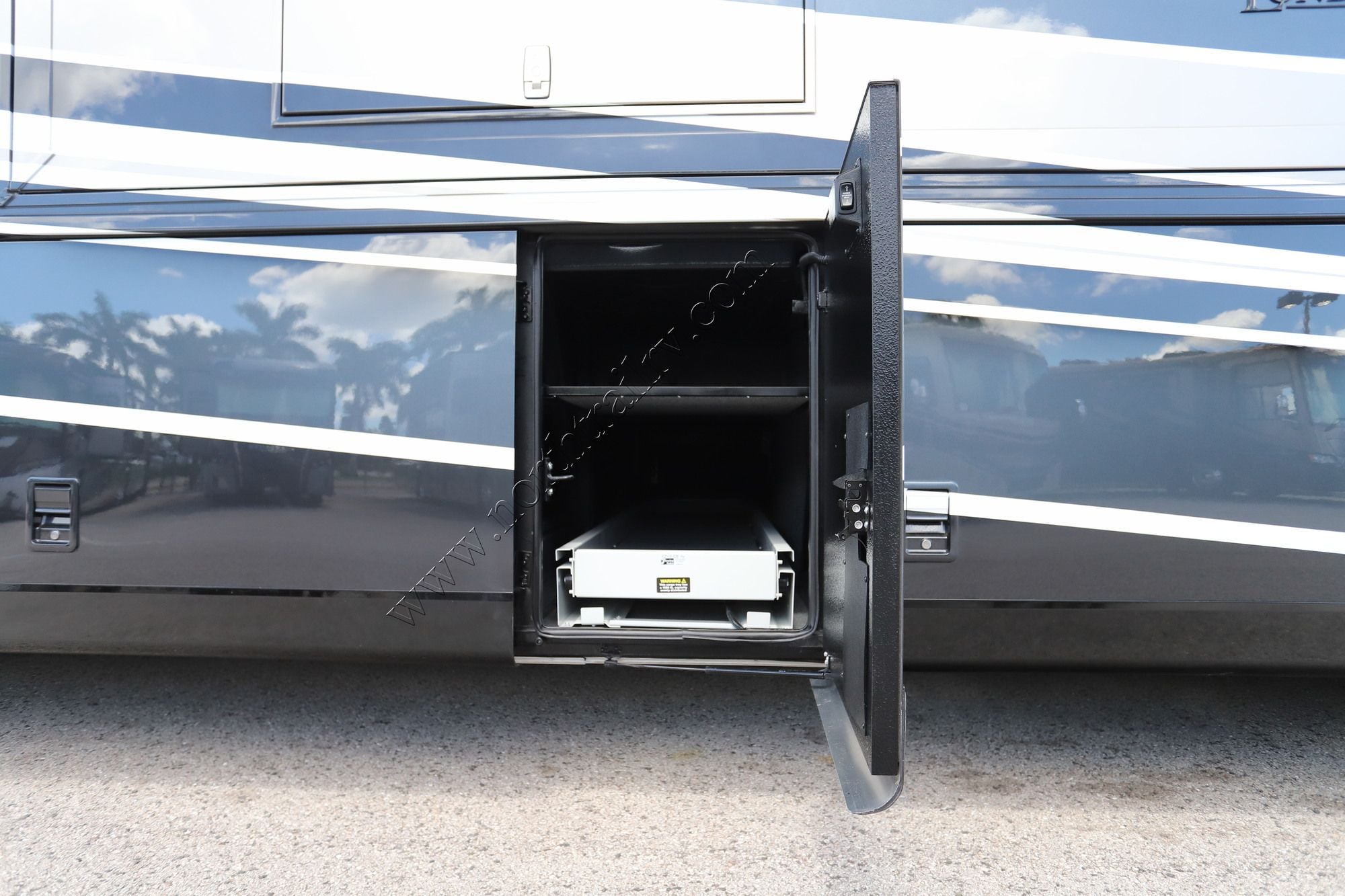 New 2027 Newmar London Aire 4595 Class A  For Sale