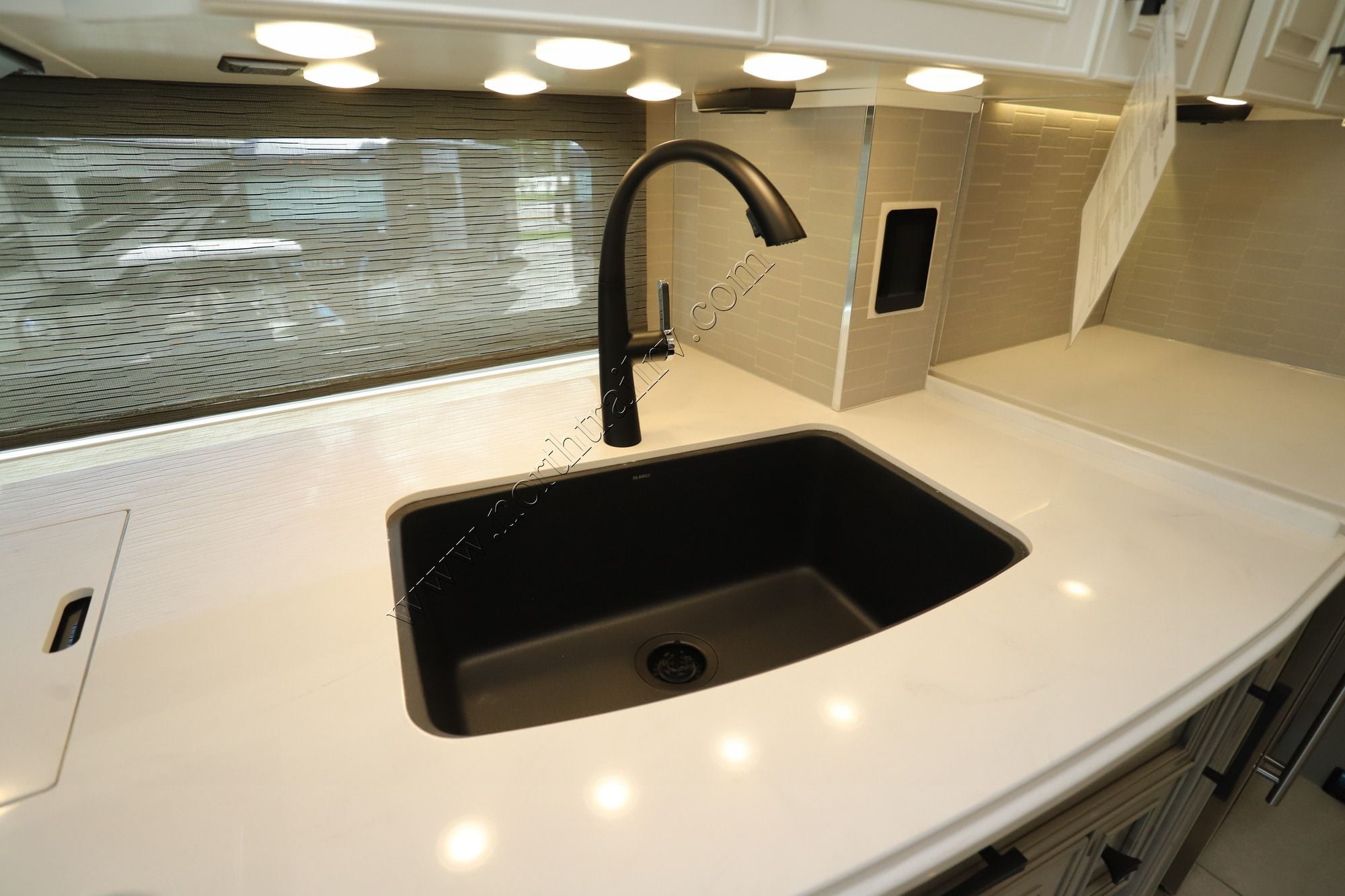 New 2027 Newmar London Aire 4595 Class A  For Sale
