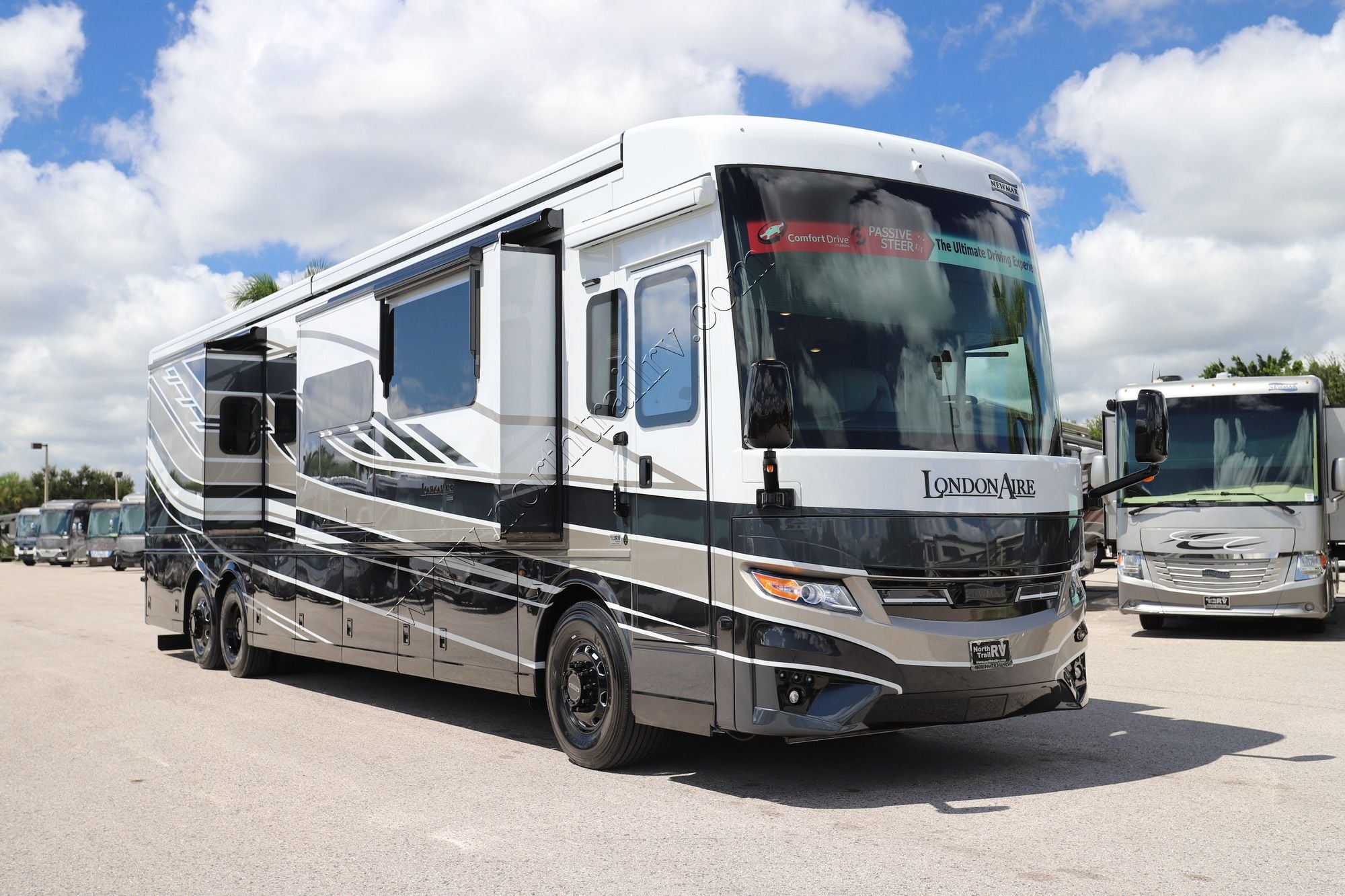 New 2027 Newmar London Aire 4595 Class A  For Sale