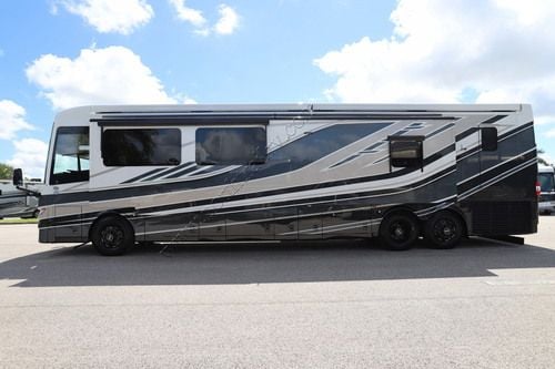2027 Newmar London Aire 4595