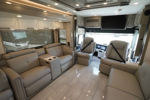 2027 Newmar London Aire 4595