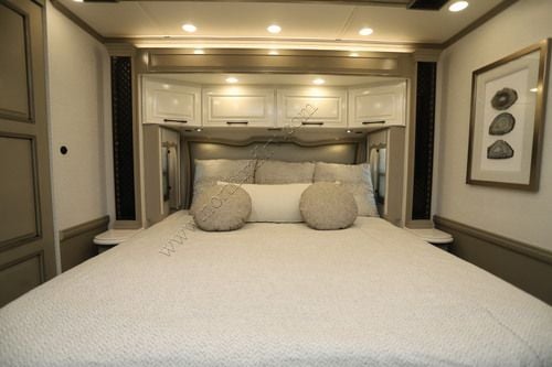 2027 Newmar London Aire 4595