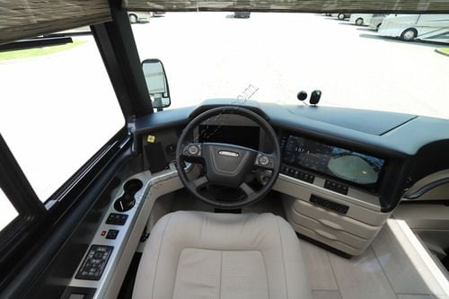 2027 Newmar London Aire 4595