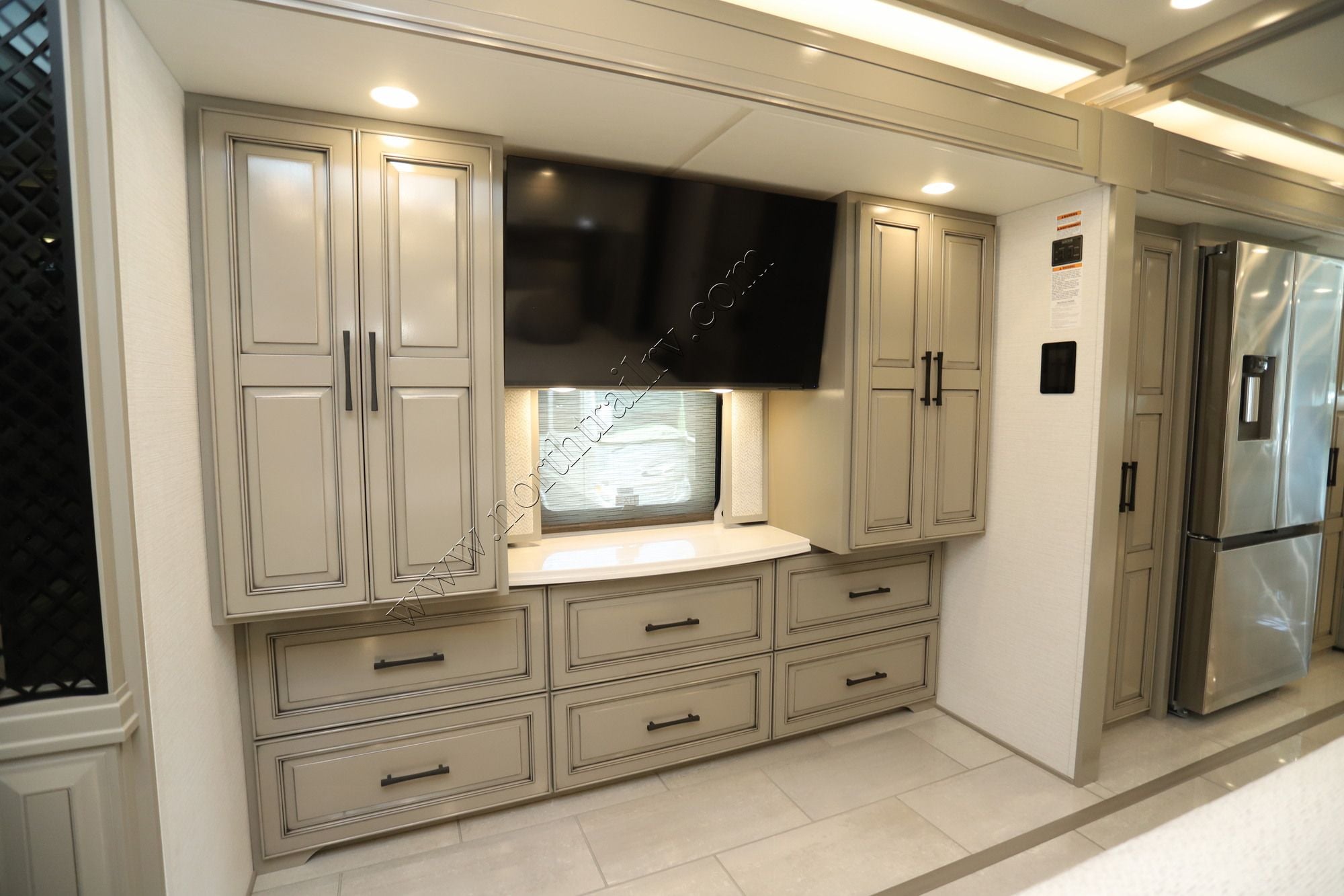 New 2027 Newmar London Aire 4595 Class A  For Sale