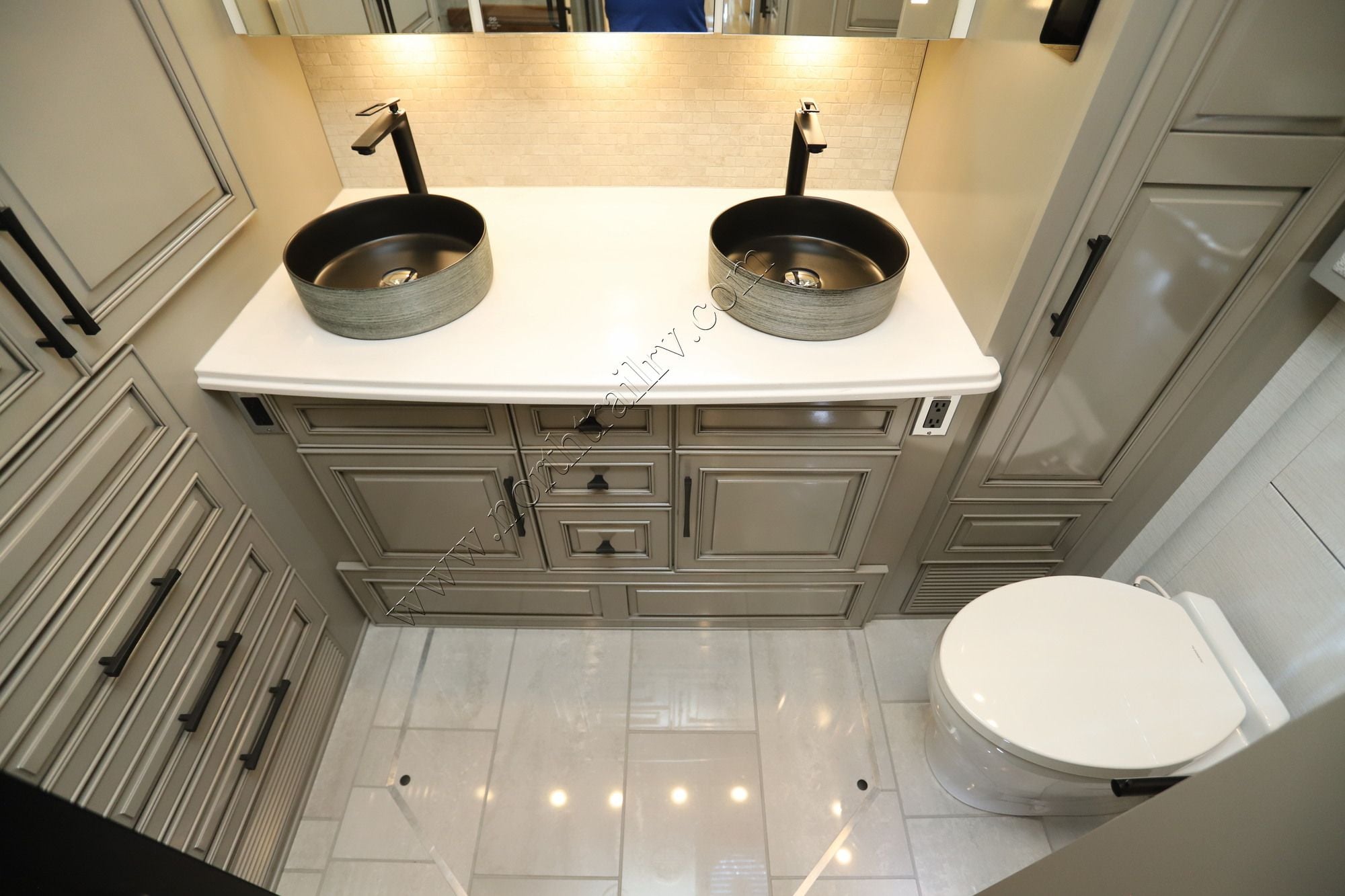New 2027 Newmar London Aire 4595 Class A  For Sale