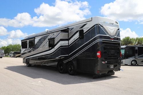 2027 Newmar London Aire 4595