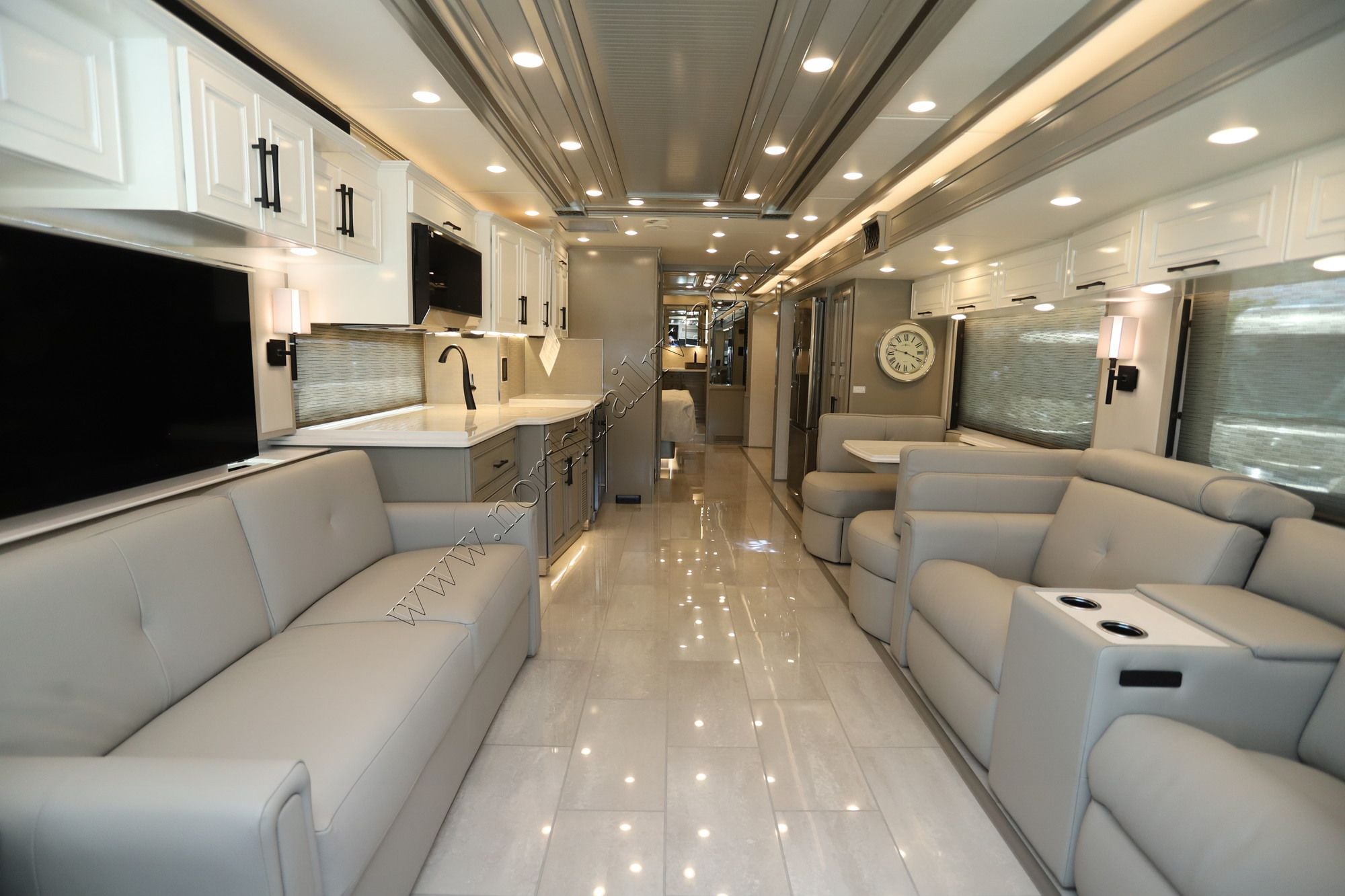 New 2027 Newmar London Aire 4595 Class A  For Sale