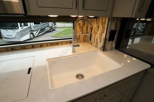 2027 Newmar Essex 4551