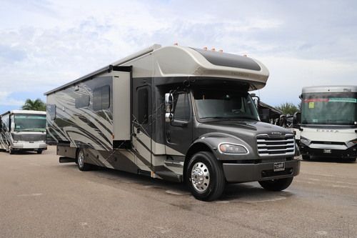 2027 Renegade Rv Valencia 39FW
