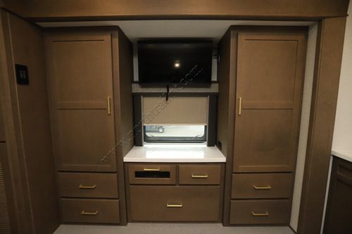 2027 Renegade Rv Valencia 39FW