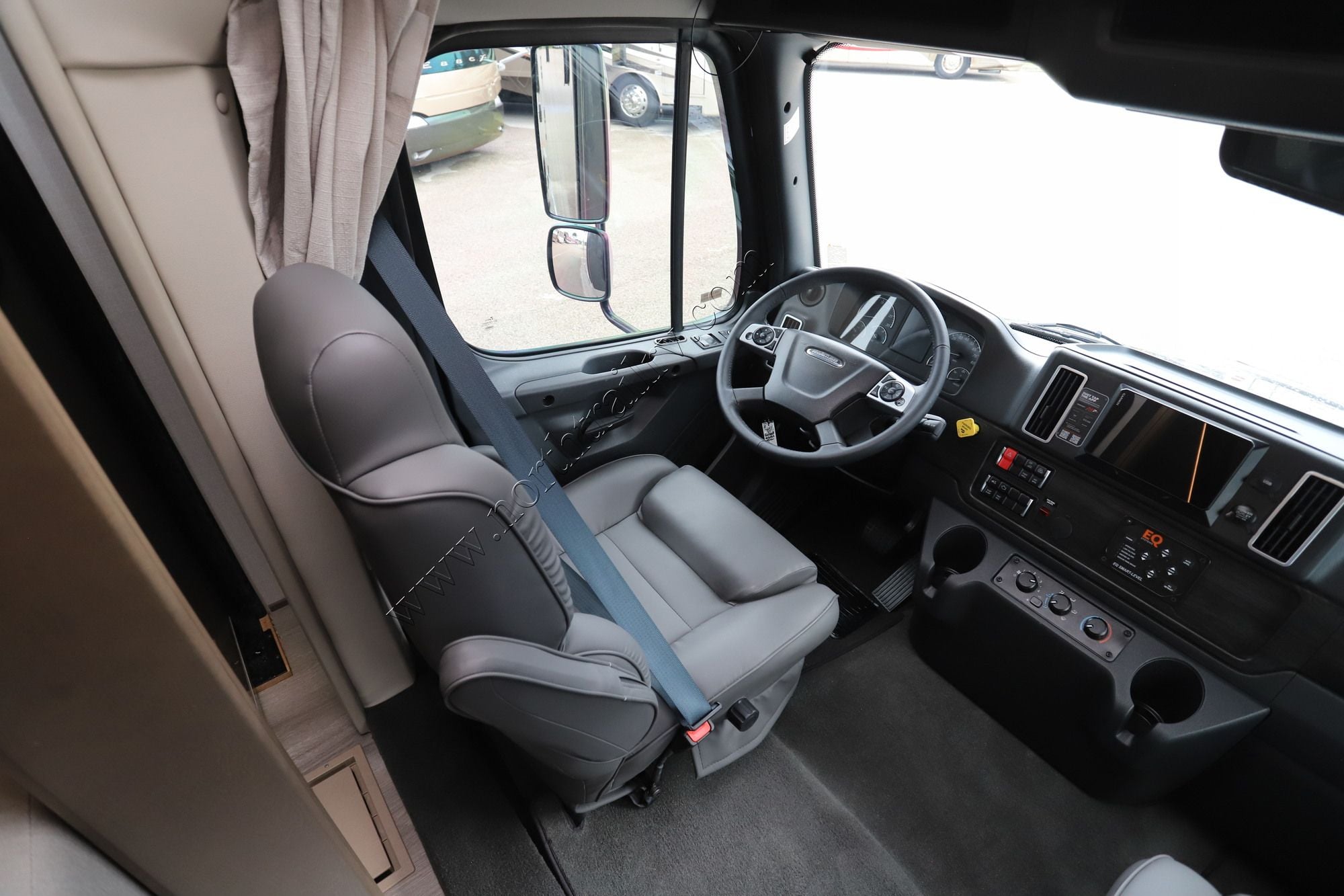 New 2027 Renegade Rv Valencia 39FW Super C  For Sale