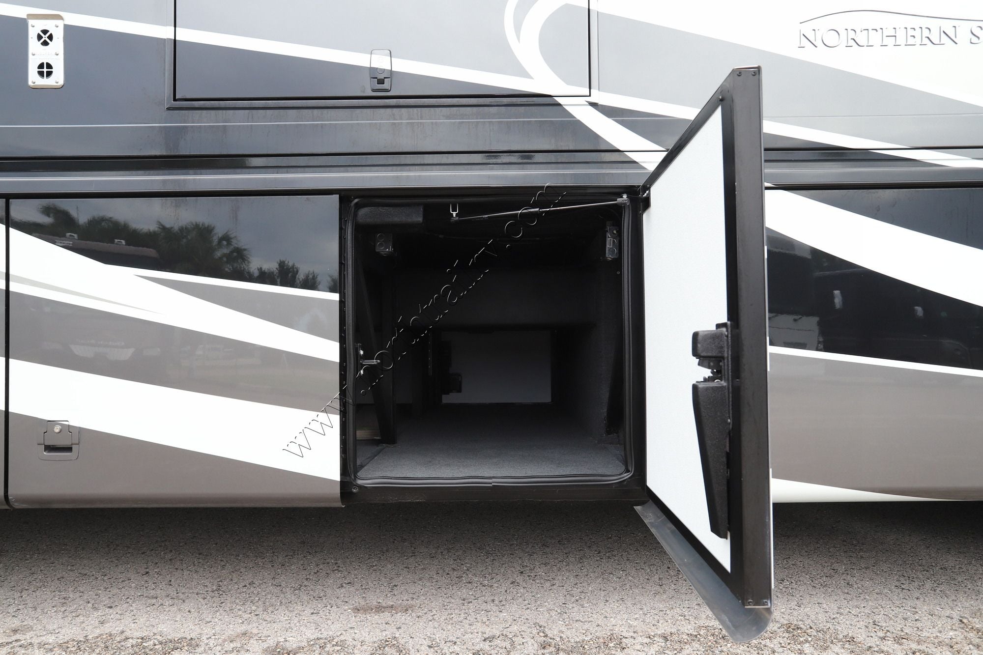 New 2027 Newmar Northern Star 4037 Class A  For Sale