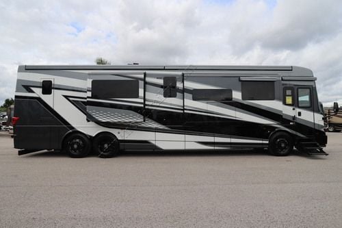 2027 Newmar Essex 4551