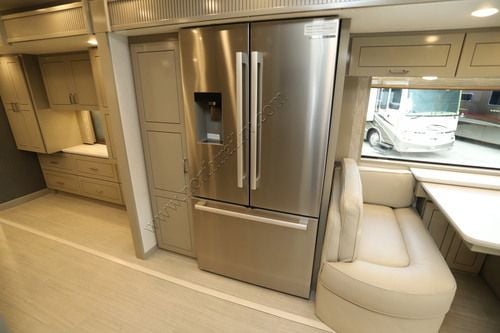 2027 Newmar Essex 4551