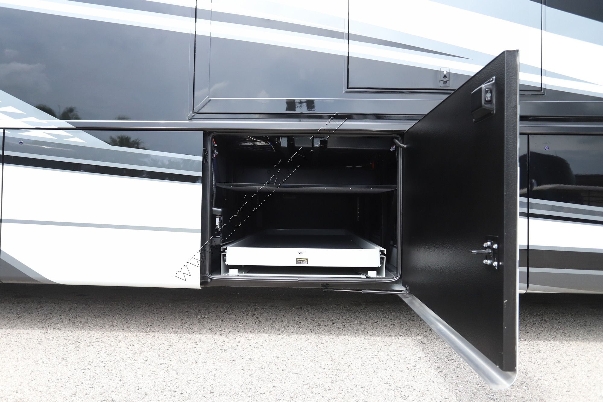 New 2027 Newmar Essex 4551 Class A  For Sale