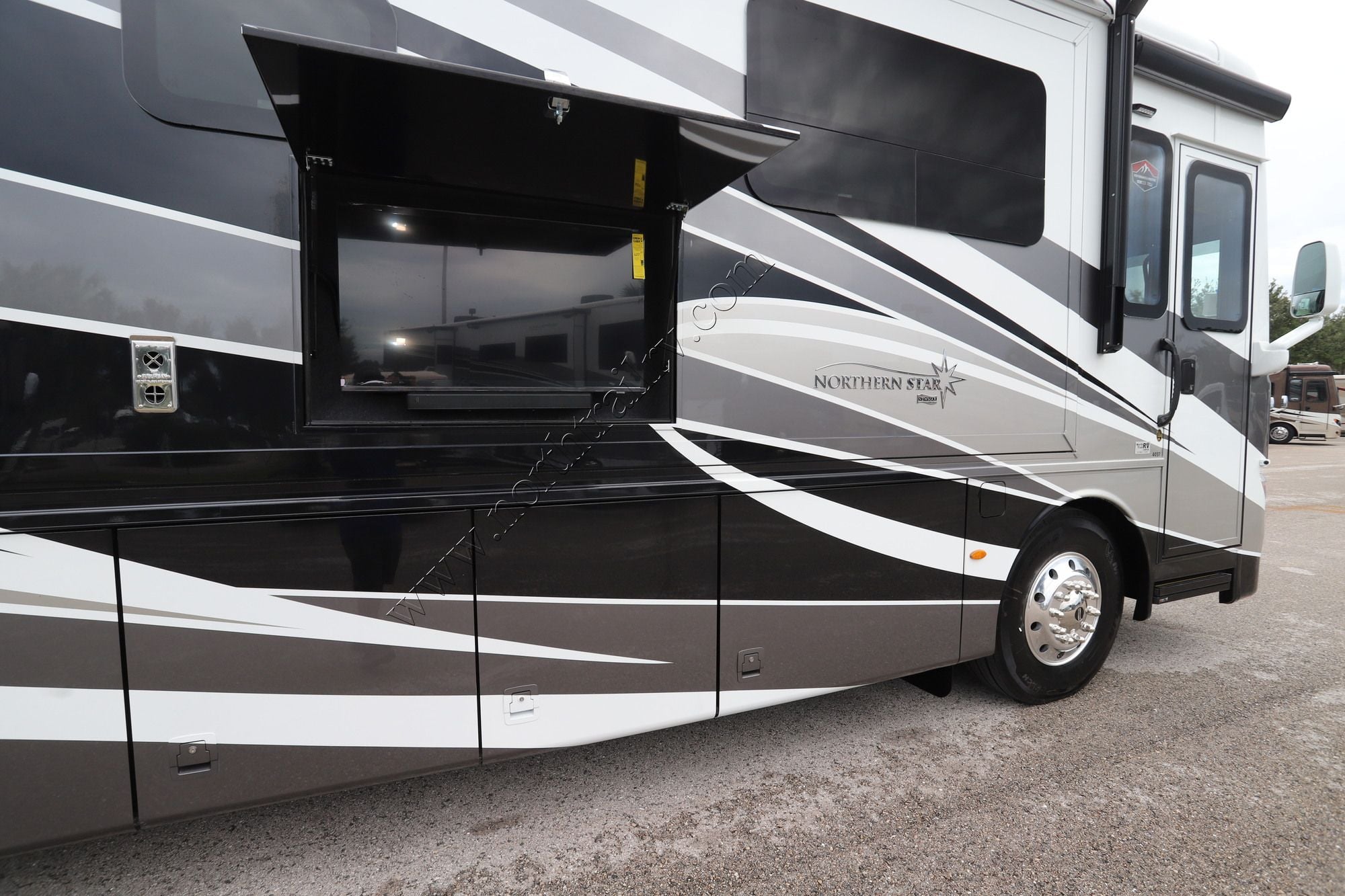 New 2027 Newmar Northern Star 4037 Class A  For Sale