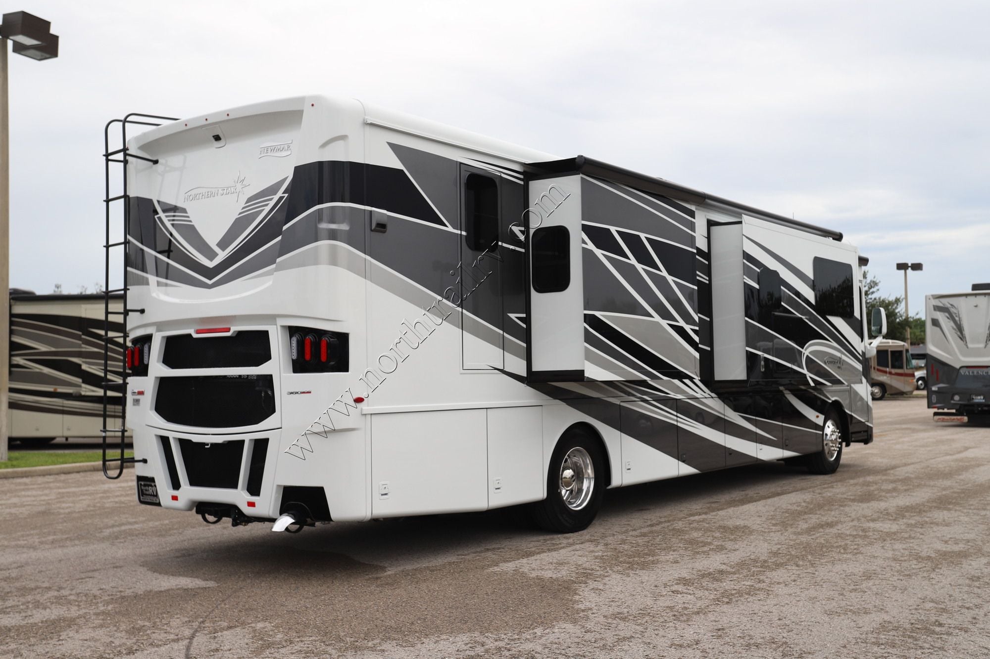New 2027 Newmar Northern Star 4037 Class A  For Sale