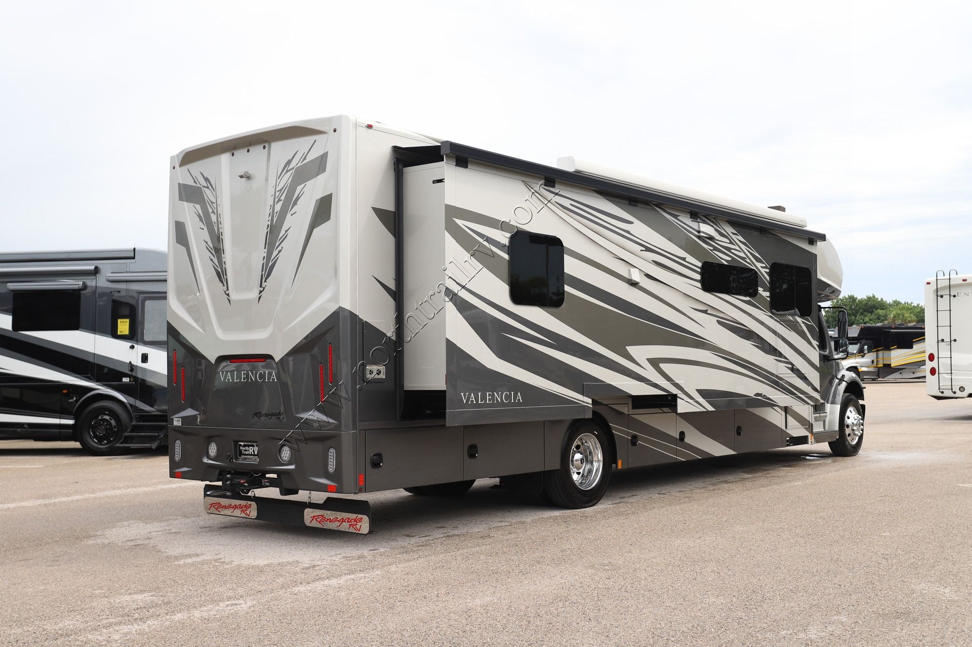New 2027 Renegade Rv Valencia 39FW Super C  For Sale