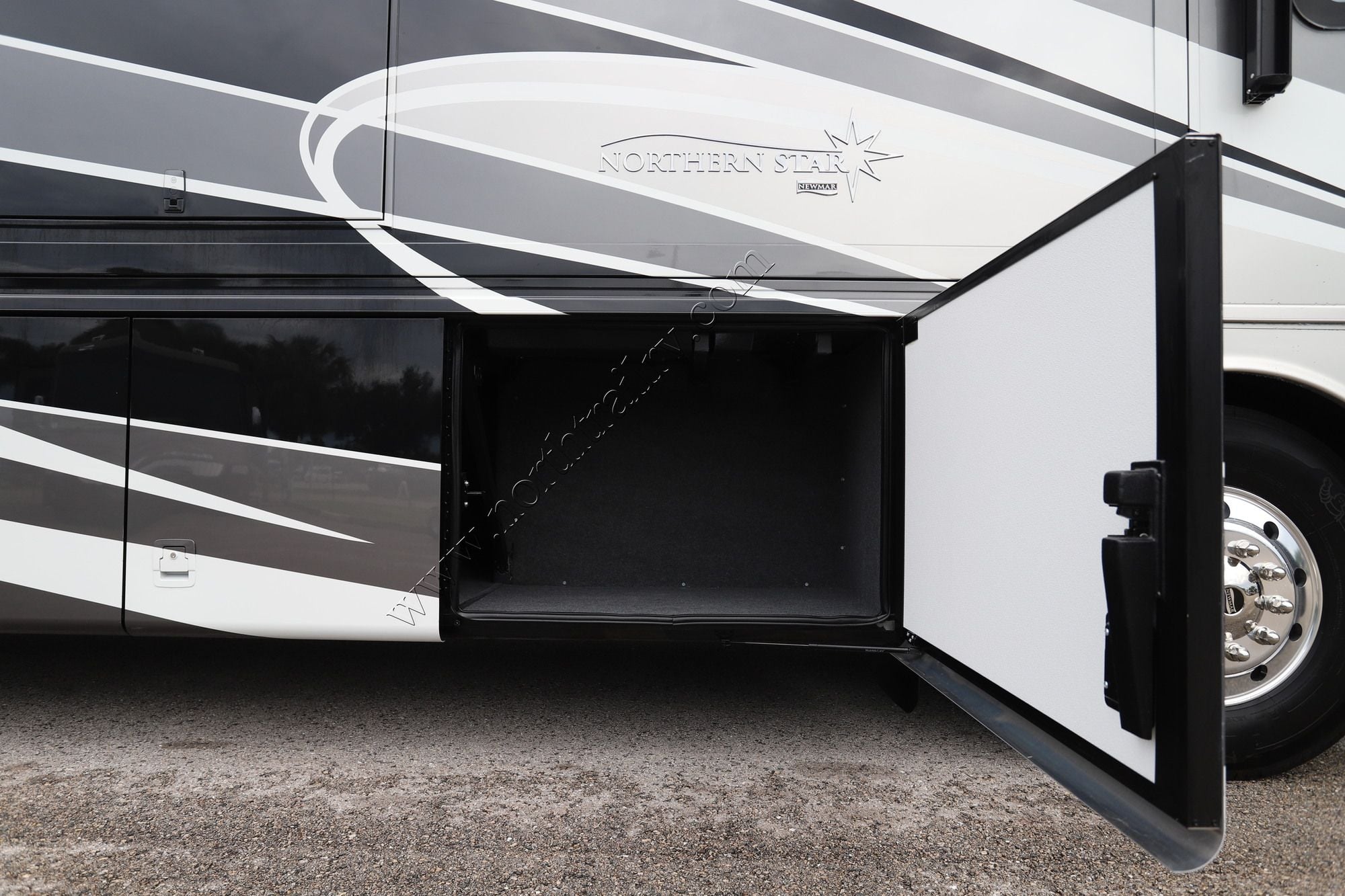 New 2027 Newmar Northern Star 4037 Class A  For Sale