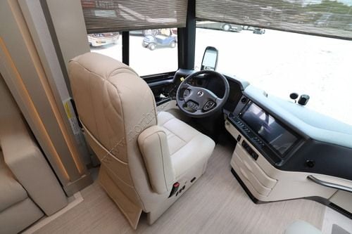 2027 Newmar Essex 4551