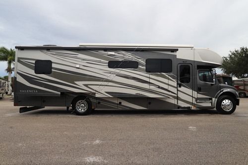 2027 Renegade Rv Valencia 39FW