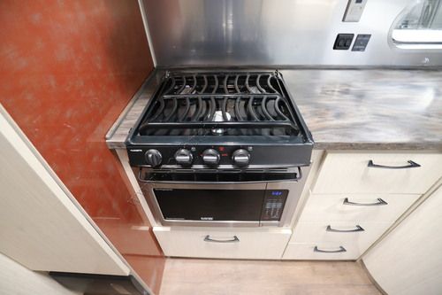 2018 Airstream Intl Serenity 27FBT