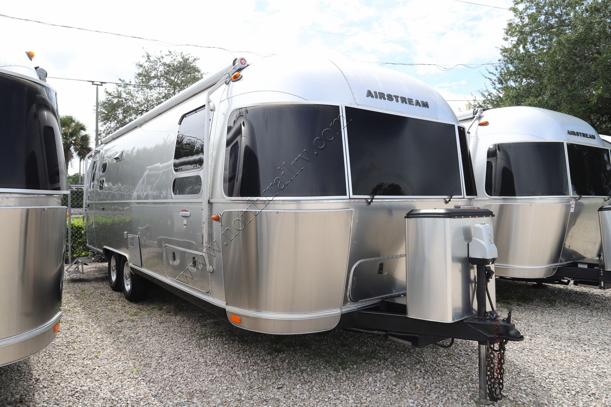 Used 2018 Airstream Intl Serenity 27FBT Travel Trailer  For Sale