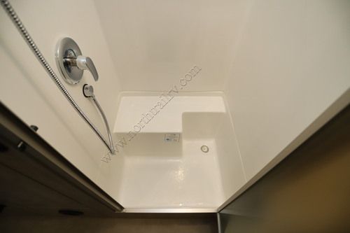 2027 Airstream Flying Cloud 25FB