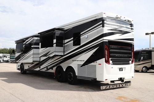 2027 Tiffin Motor Homes Zephyr 45PZ