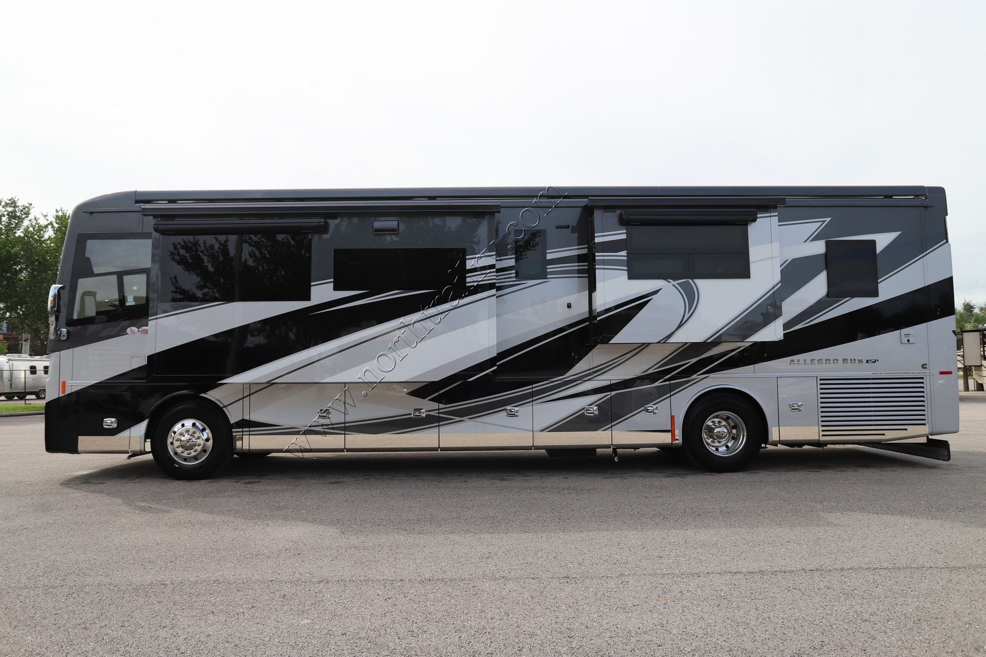New 2027 Tiffin Motor Homes Allegro Bus 40IP Class A  For Sale