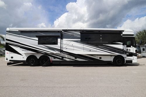 2027 Tiffin Motor Homes Zephyr 45PZ