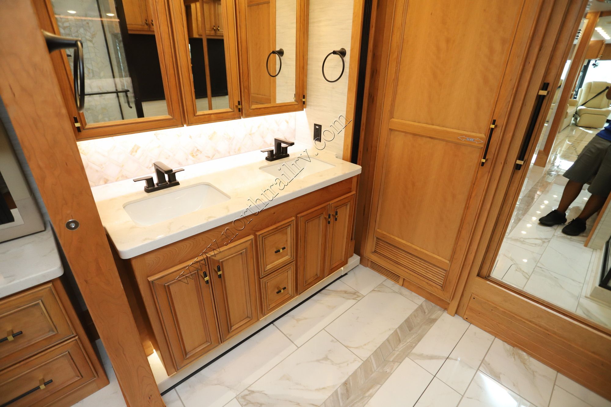 New 2027 Tiffin Motor Homes Allegro Bus 40IP Class A  For Sale