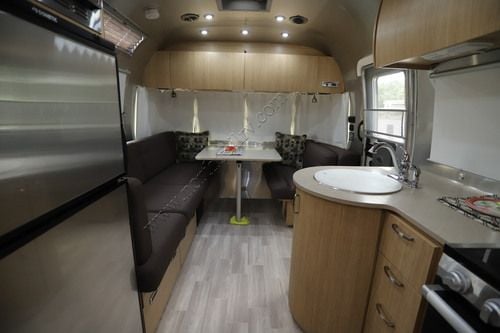 2019 Airstream Flying Cloud 25RBT