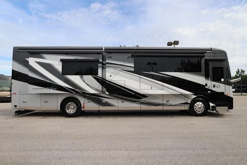 2027 Tiffin Motor Homes Allegro Bus 40IP