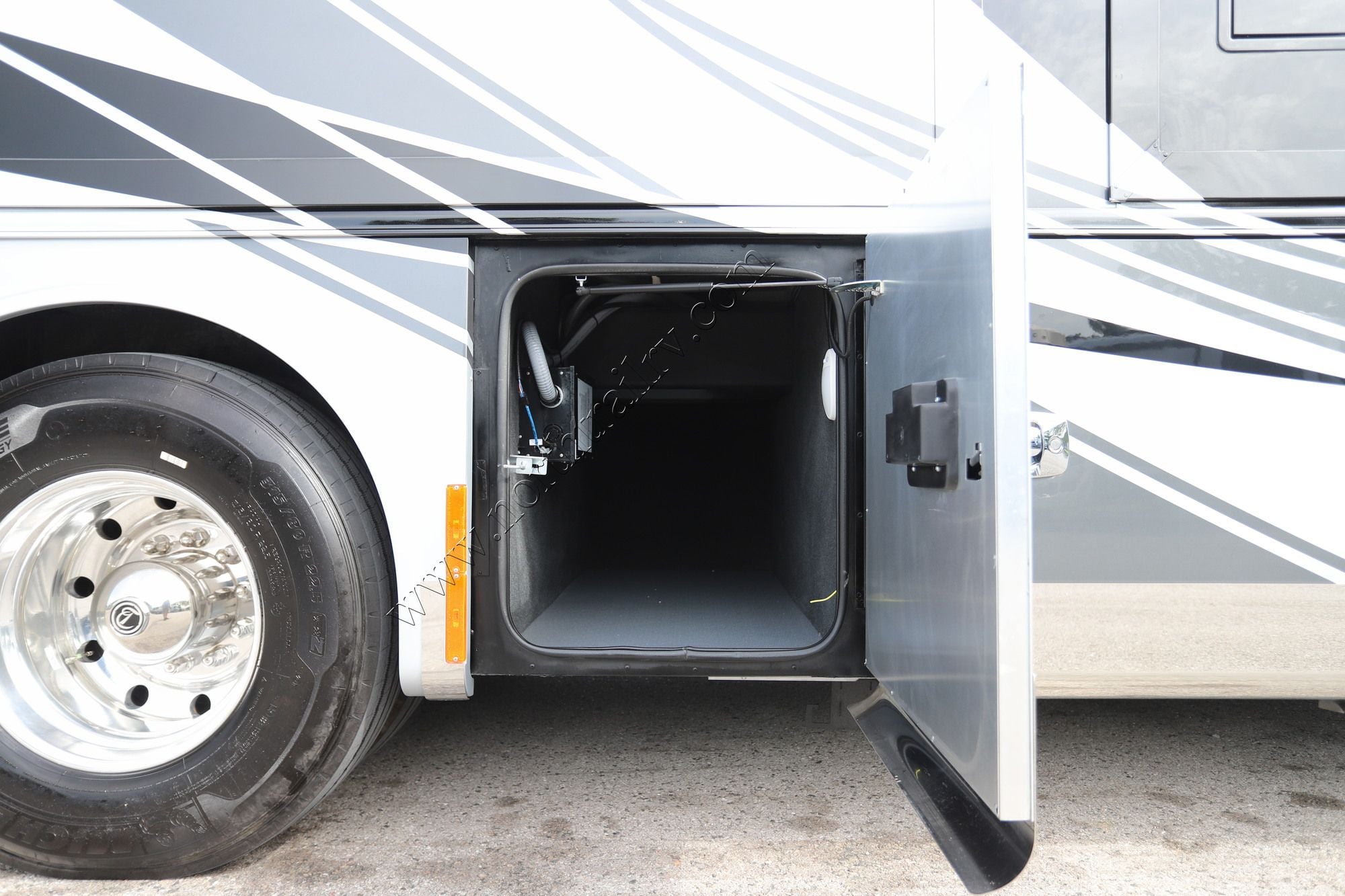 New 2027 Tiffin Motor Homes Allegro Bus 40IP Class A  For Sale