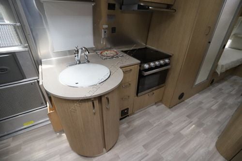 2019 Airstream Flying Cloud 25RBT