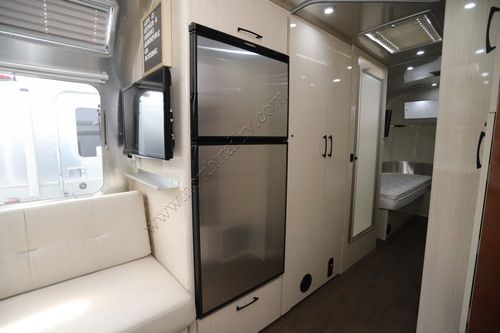 2018 Airstream Intl Serenity 27FBT