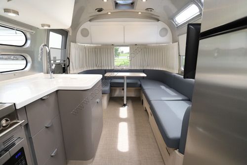 2022 Airstream Globetrotter 27FBQ Travel Trailer