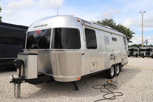 2019 Airstream Flying Cloud 25RBT