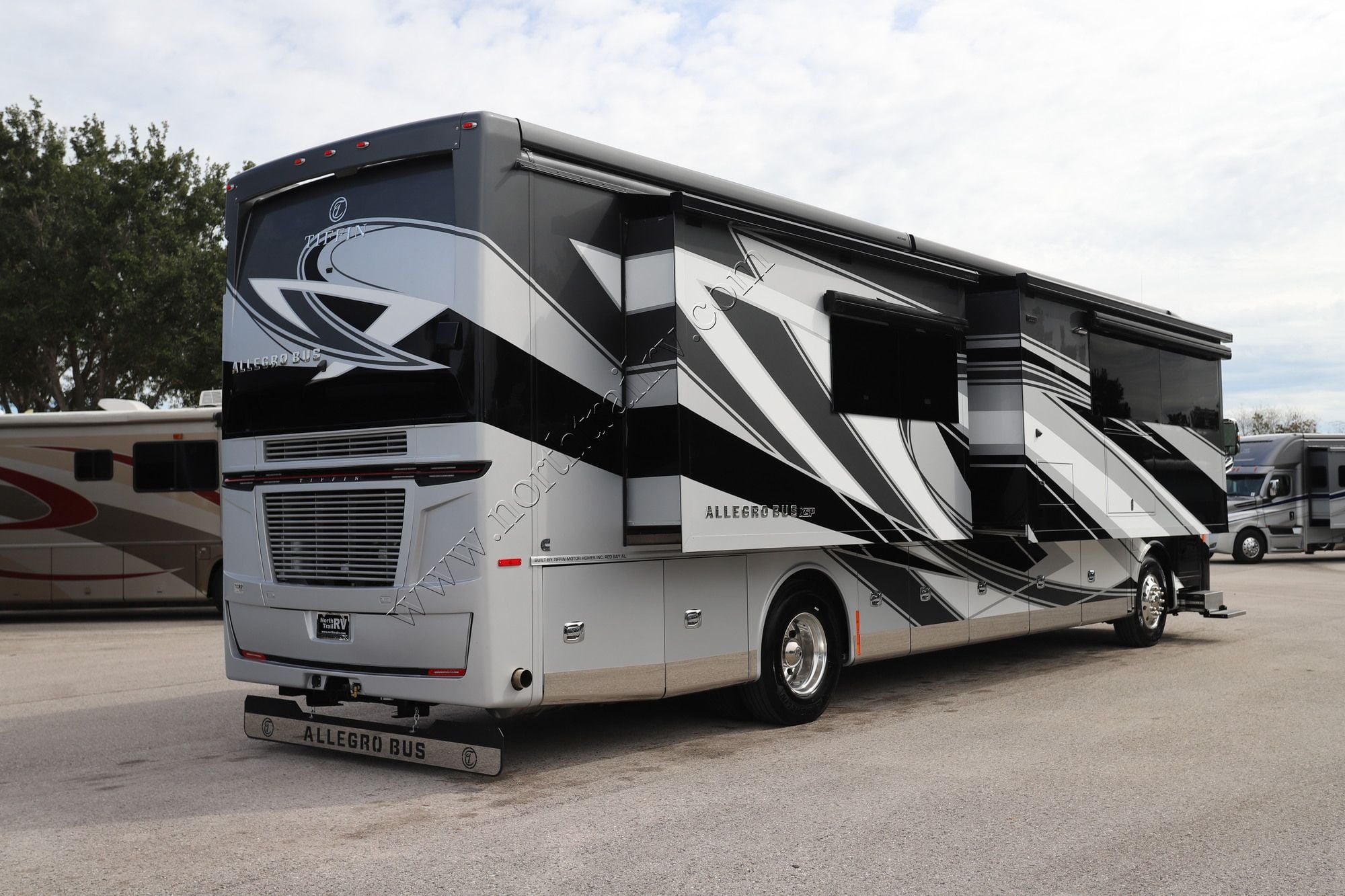 New 2027 Tiffin Motor Homes Allegro Bus 40IP Class A  For Sale