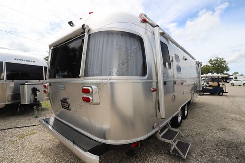 2022 Airstream Globetrotter 27FBQ Travel Trailer