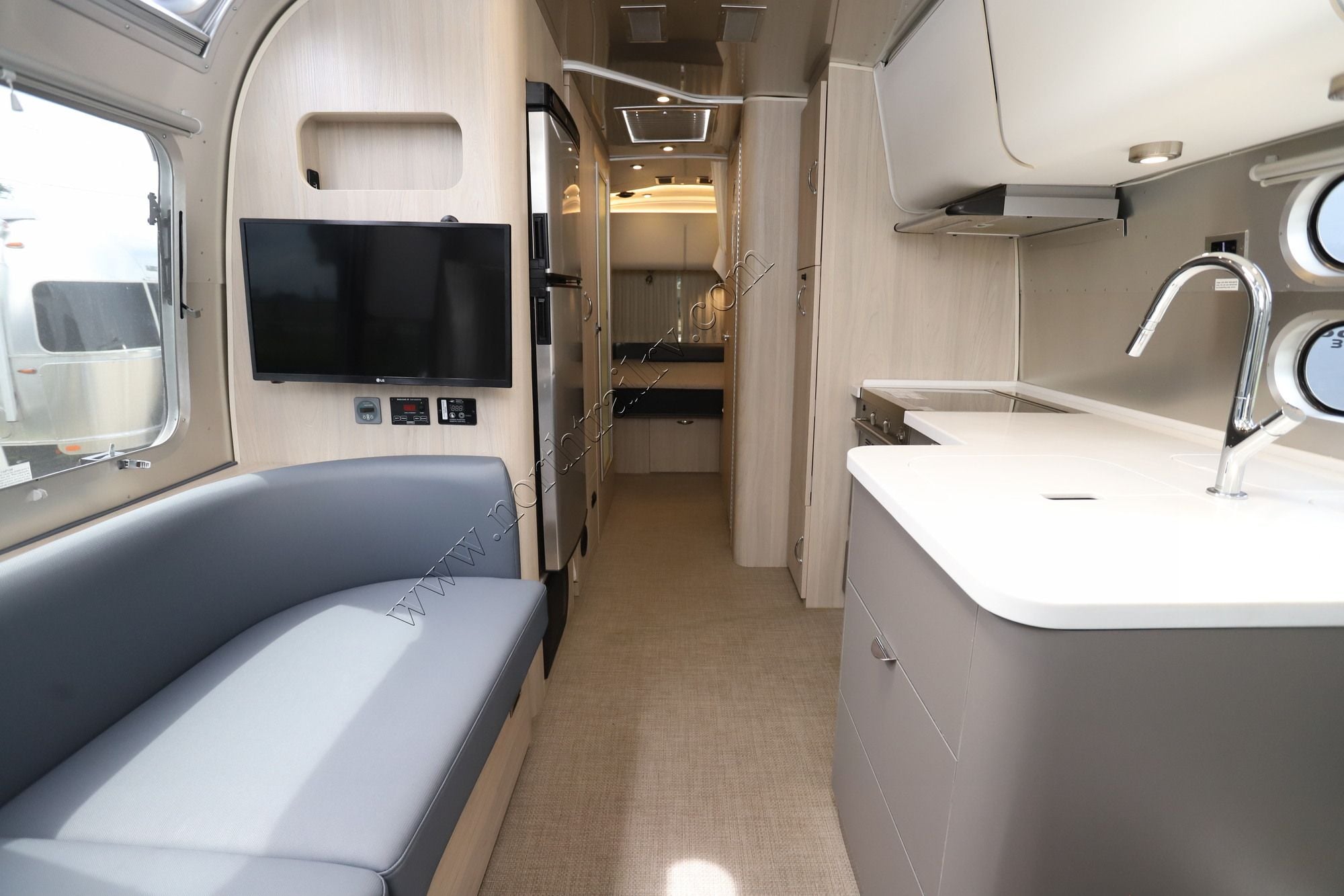 Used 2022 Airstream Globetrotter 27FBQ Travel Trailer  For Sale