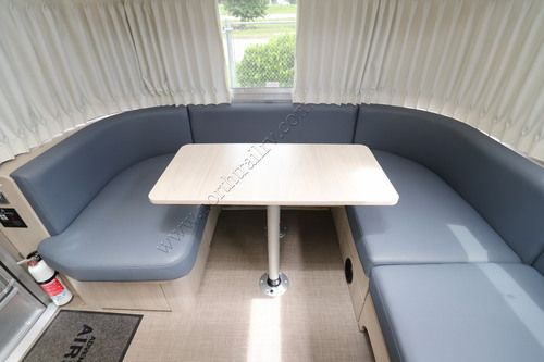 2022 Airstream Globetrotter 27FBQ Travel Trailer