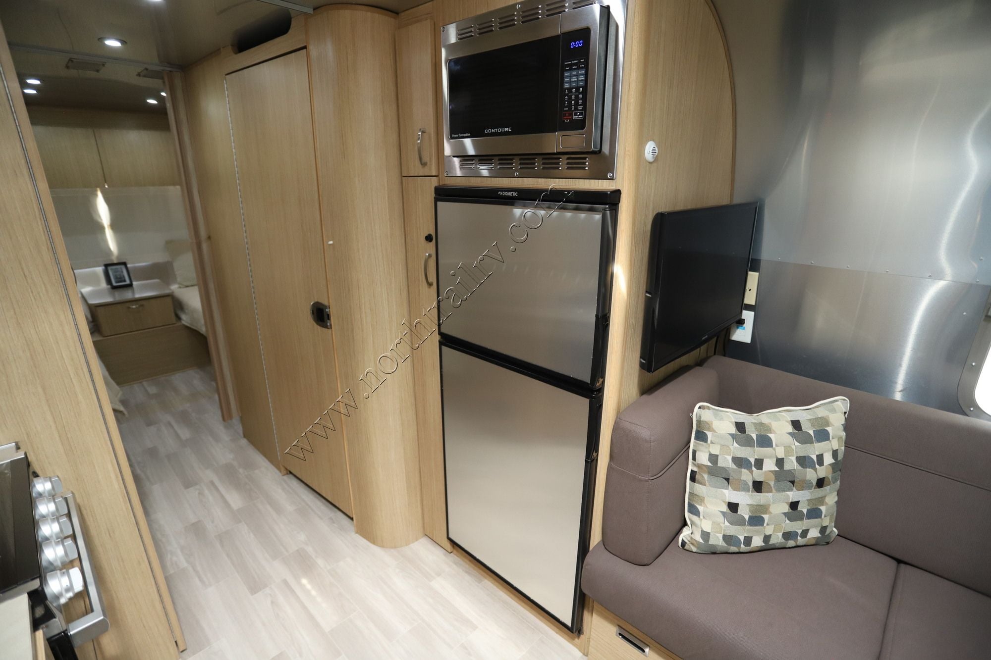 Used 2019 Airstream Flying Cloud 25RBT Travel Trailer  For Sale