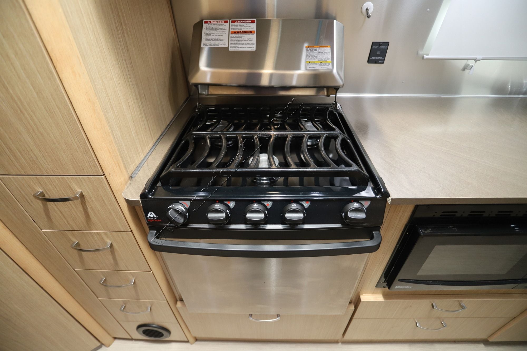2017 Airstream Flying Cloud 30B Travel Trailer Used  For Sale