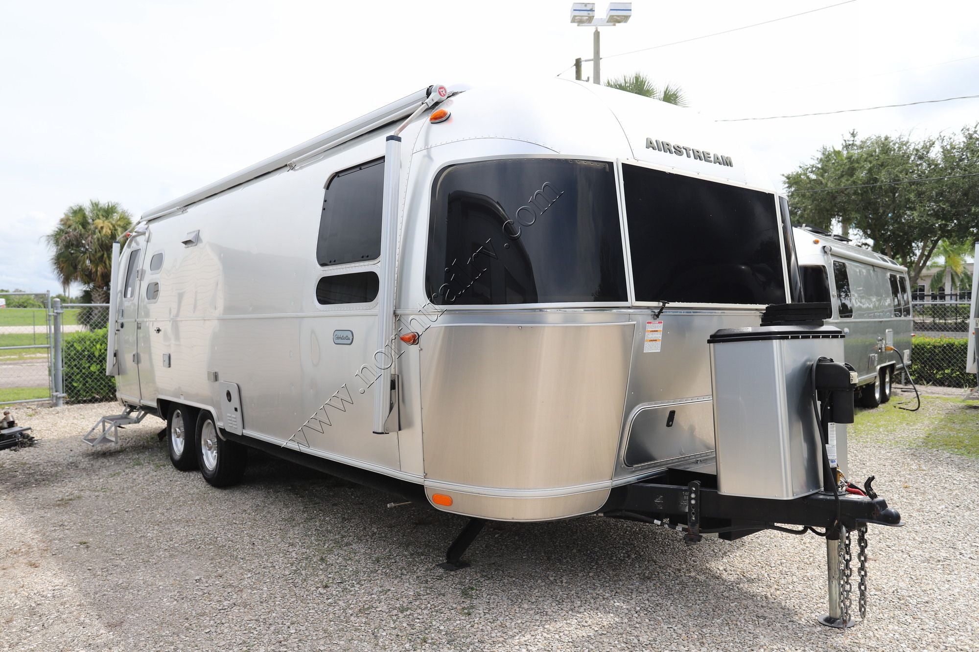 Used 2022 Airstream Globetrotter 27FBQ Travel Trailer  For Sale