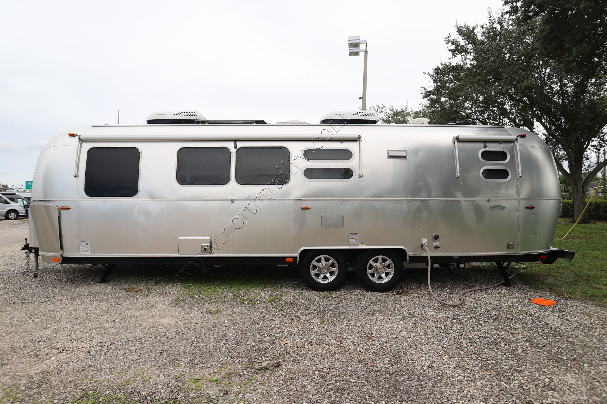 2017 Airstream Flying Cloud 30B Travel Trailer Used  For Sale